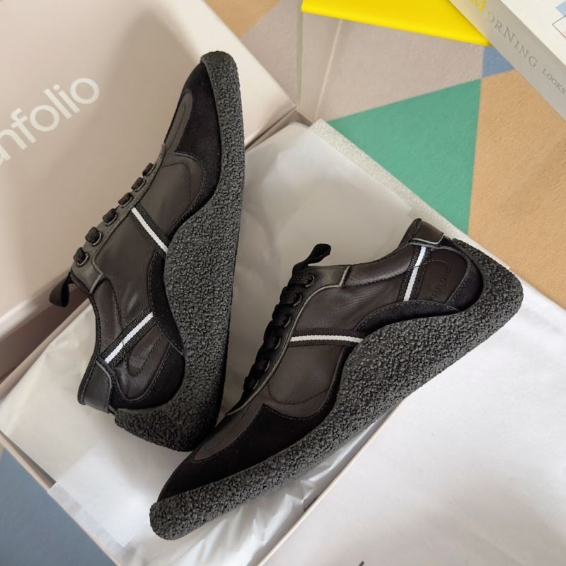 Unfolio Shoes